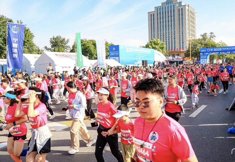 石嘴山, 梁宏鑫摄, 半程马拉松 石嘴山, 梁宏鑫摄, 半程马拉松