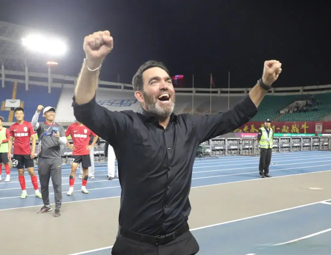 弗在第, 亚泰收获赛