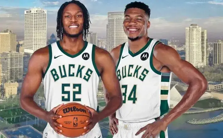 显的球队, 冠组建的豪