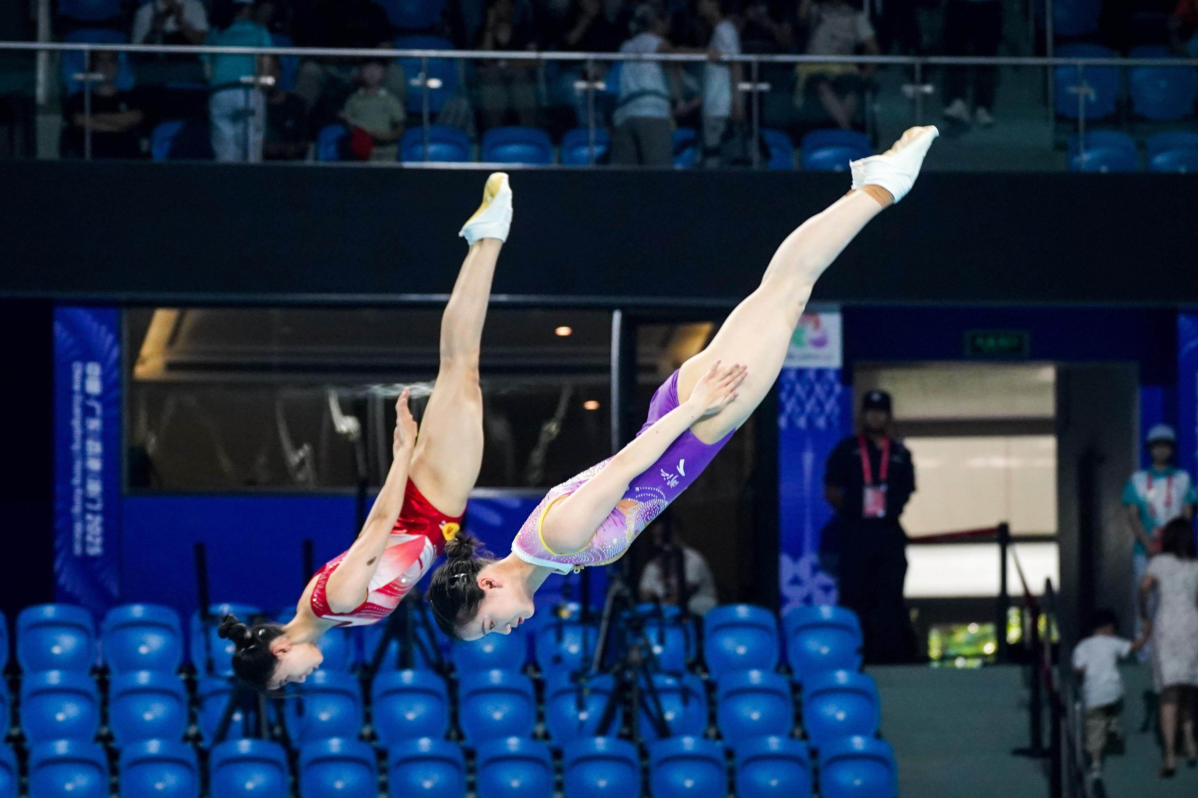 实现卫冕展, 床项目团体 实现卫冕展, 床项目团体
